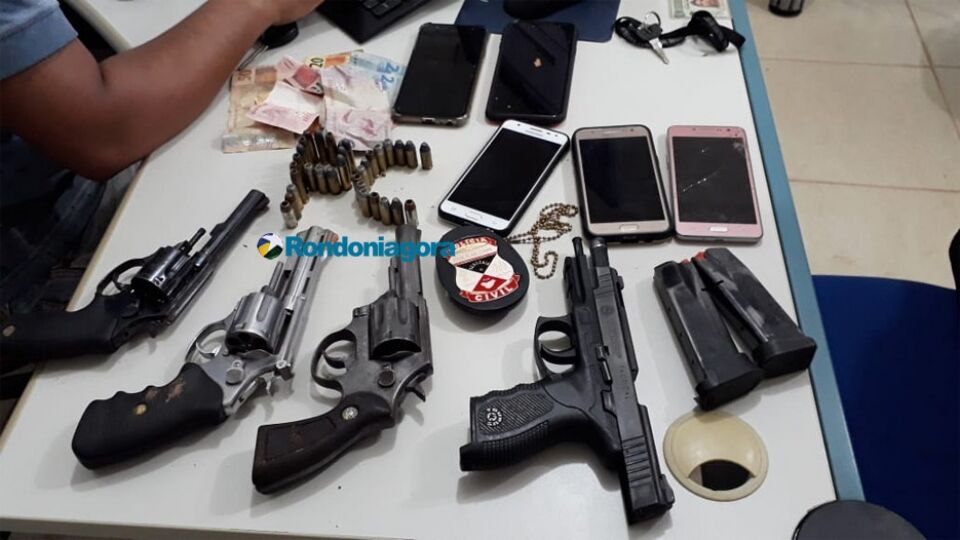 Polícia Civil prende quadrilha com quatro armas após intensa fuga na BR-364