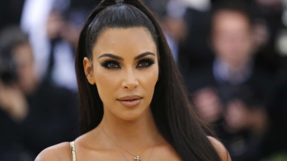 Kim Kardashian vai pagar aluguel de ex-detento por cinco anos
