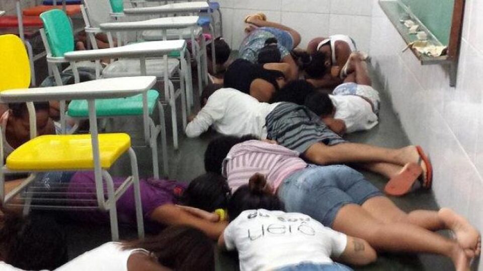 Tiroteio deixa mortos em escola na grande São Paulo