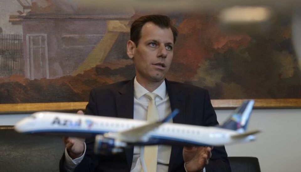 Governo espera arrecadar pelo menos R$ 2,1 bilhões com leilão de 12 aeroportos nesta sexta