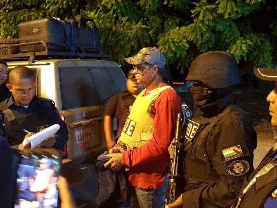 Traficante que armou emboscada para matar agente da PF no Cone Sul, preso na Bolívia, já está no Brasil