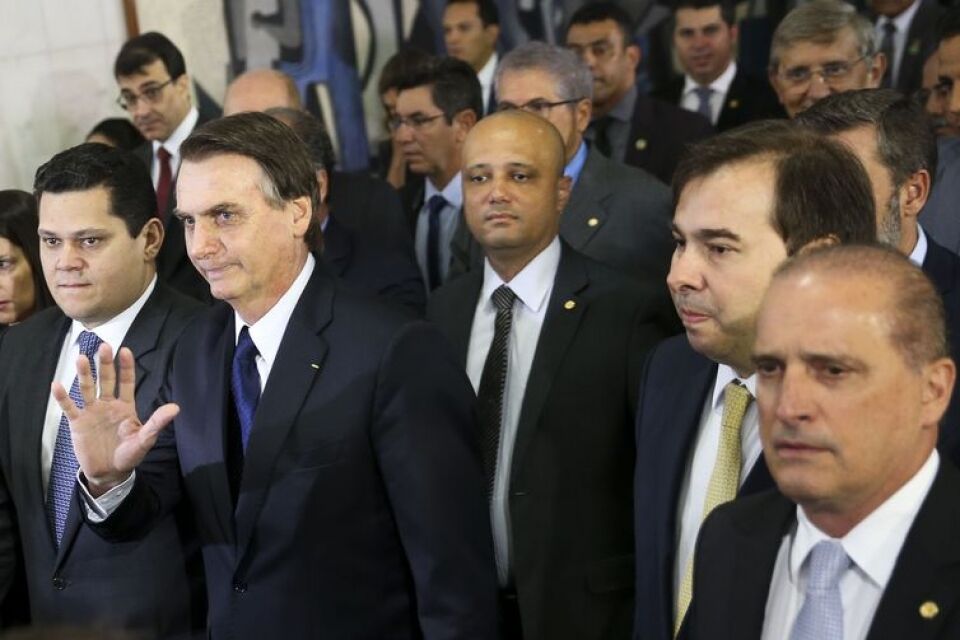 Bolsonaro se reune com presidentes da Câmara e do Senado para tratar da reforma da Previdência