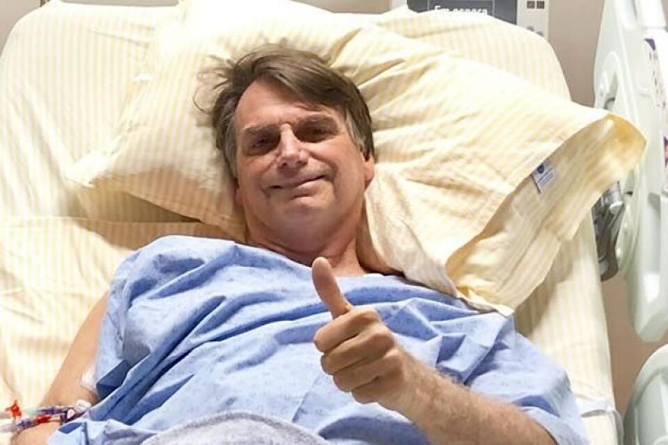 Médicos não cobram por cirurgia em Jair Bolsonaro