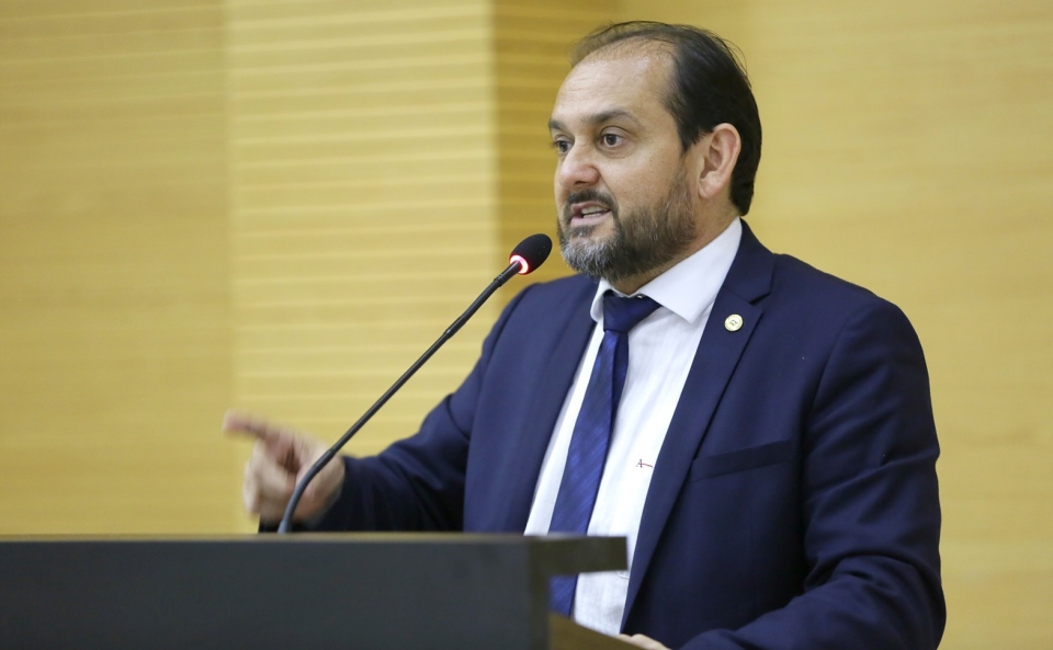 Laerte pede atenção urgente da caerd nos Residencial Porto Belo III e IV