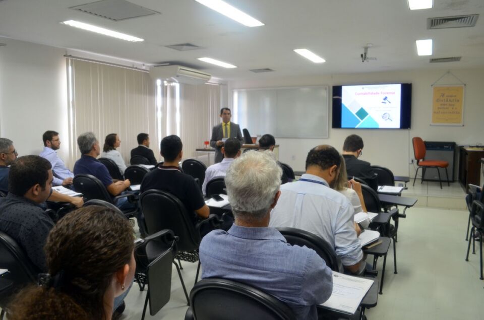 Agentes públicos federais e estaduais participam de curso Contabilidade Forense realizado pelo TCE