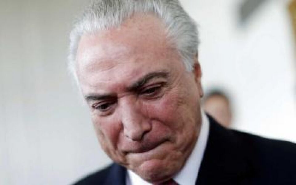 Dilma fica surpresa ao ficar sabendo da prisão de Temer