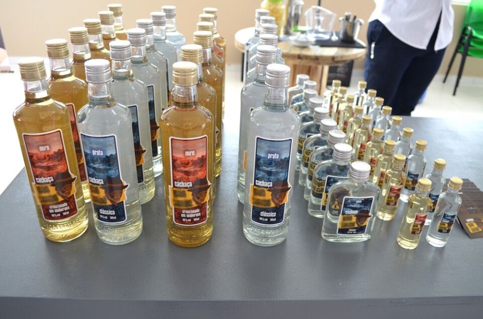 Cachaça artesanal é lançada durante rodada de negócios em Cacoal, RO