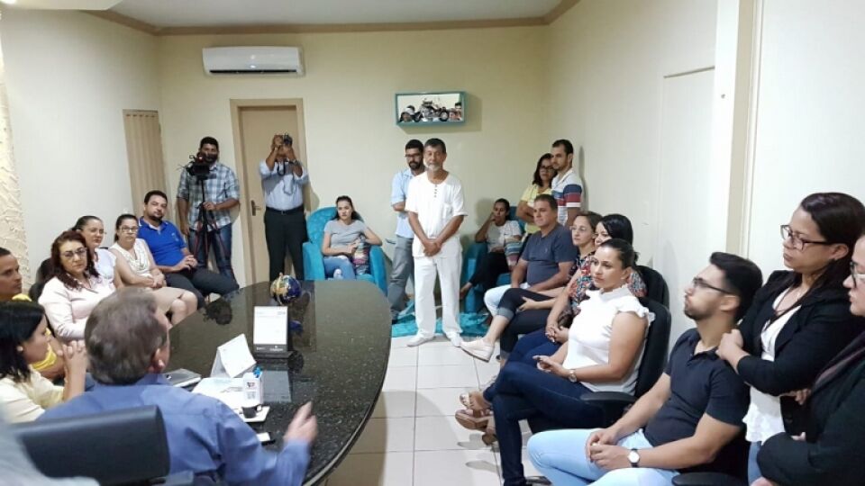 Servidores terão salários reajustados