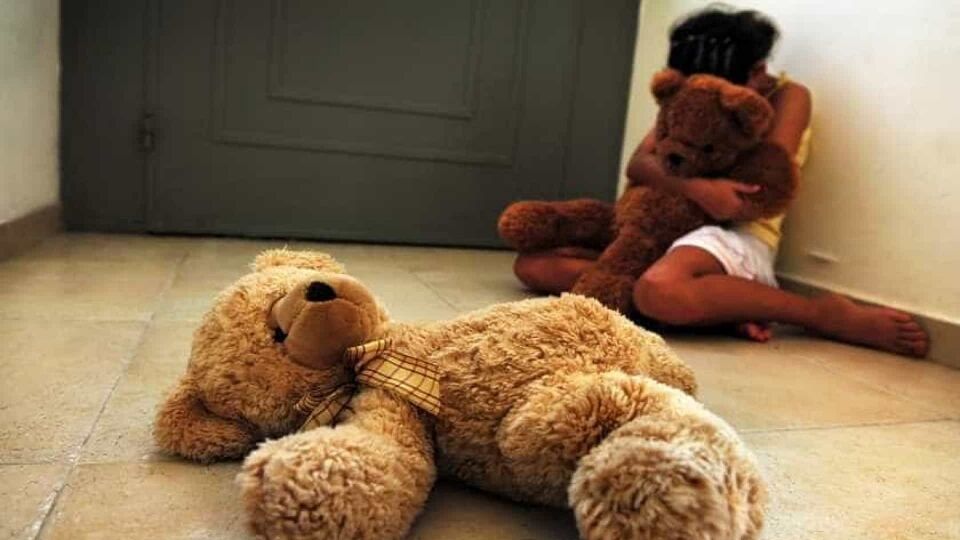 Menina de 12 anos estuprada por 11 conta o que aconteceu em baile funk