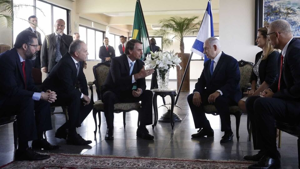 Bolsonaro chega a Israel e é recebido por Benjamin Netanyahu
