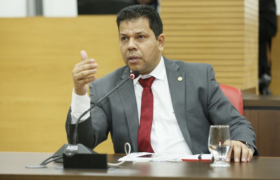 Deputado Jair Montes afirma ser contra pedido de afastamento do governador