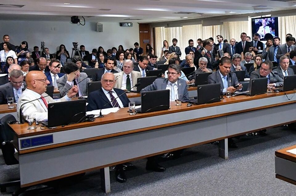 CCJ do Senado aprova Orçamento impositivo em emendas de bancadas
