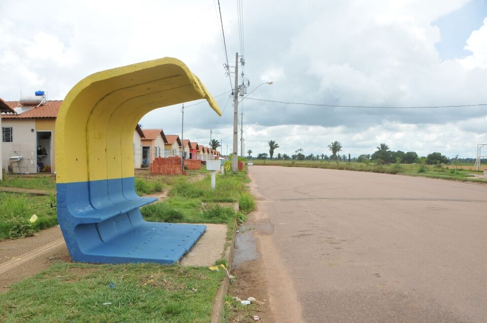 Prefeitura inicia revitalização dos abrigos nas paradas de ônibus