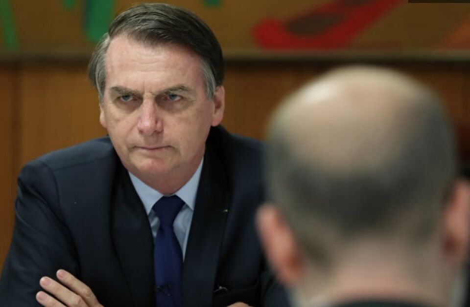 Bolsonaro diz que decidirá sobre demissão de Vélez na 2ª feira