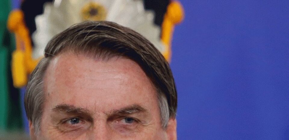 Bolsonaro lamenta “caneladas”: Nasci para ser militar, não presidente