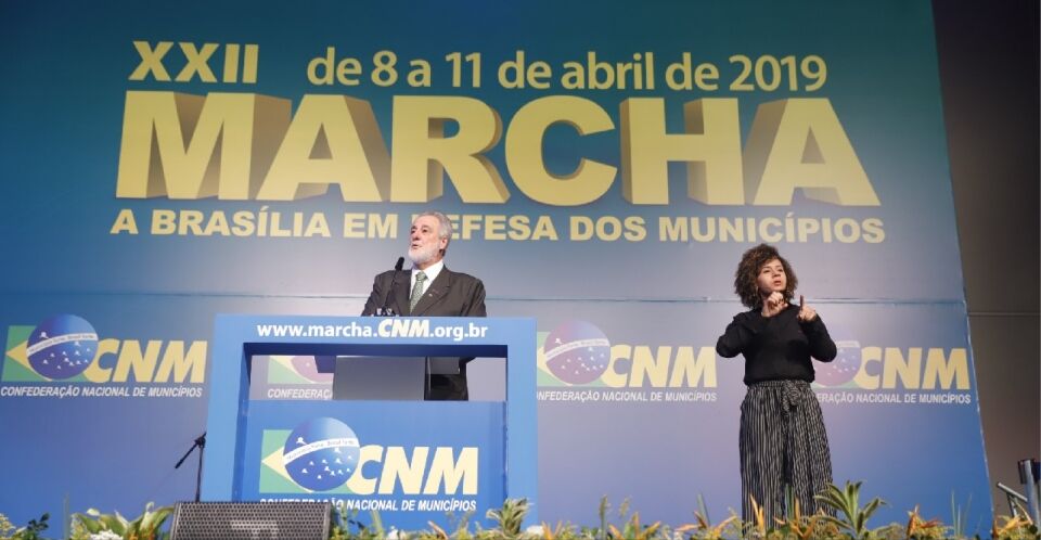 Prefeitos defendem, em Marcha a Brasília, a formulação de um novo pacto federativo