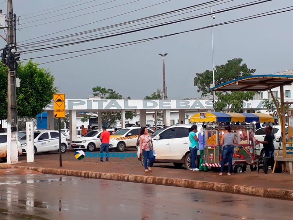 Prefeitura retira ambulantes da frente de hospitais em Porto Velho