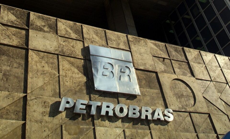 Petrobras perde R$ 32,4 bilhões em valor de mercado após suspensão de alta do diesel