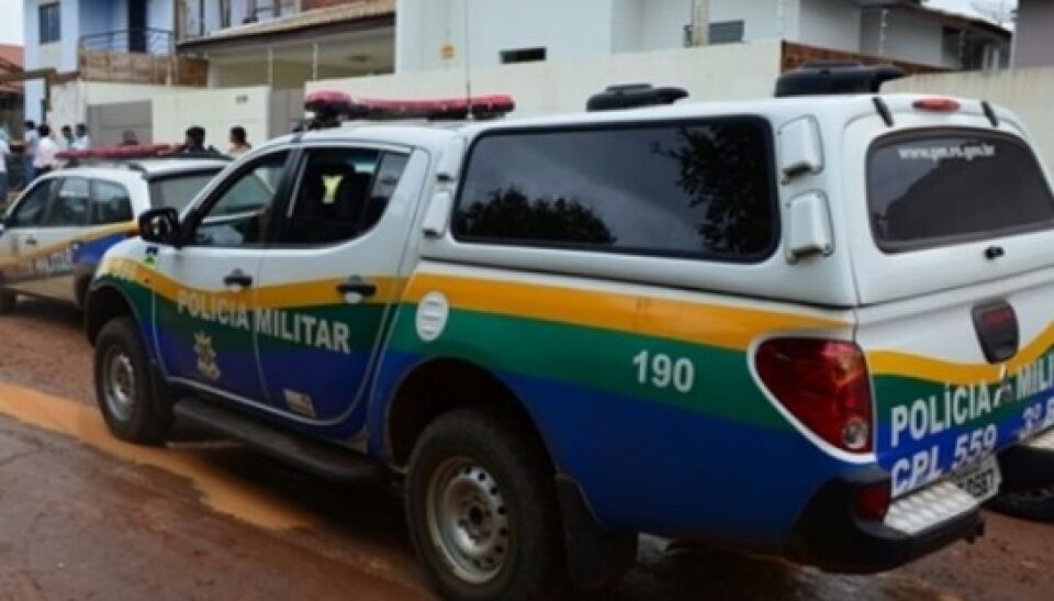 Briga por causa de mulher termina com homem esfaqueado