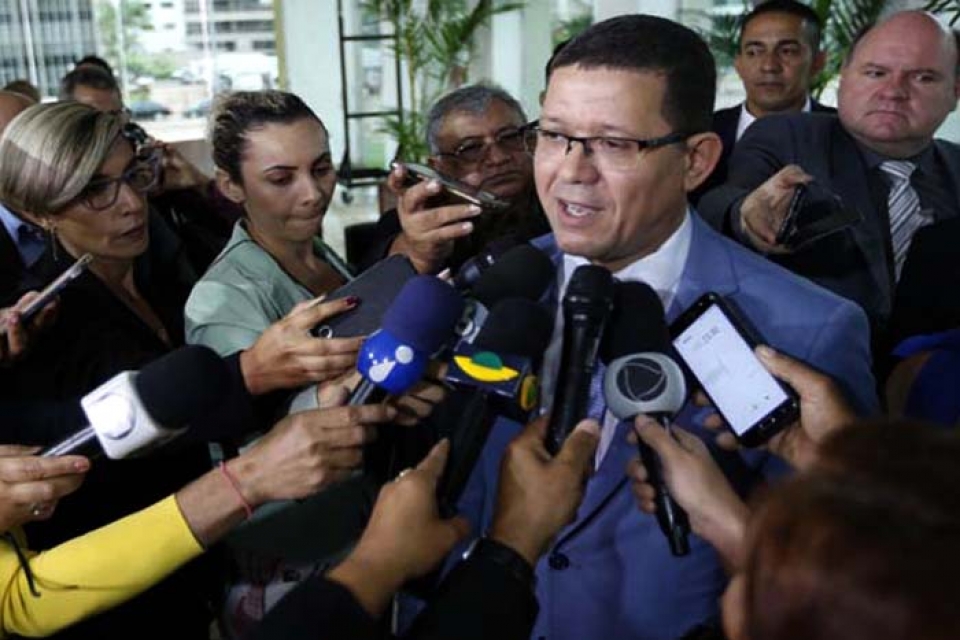 Marcos Rocha anuncia realizações dos 100 primeiros dias; um Detran menos explorador; e há uma quadrilha na Sedam?