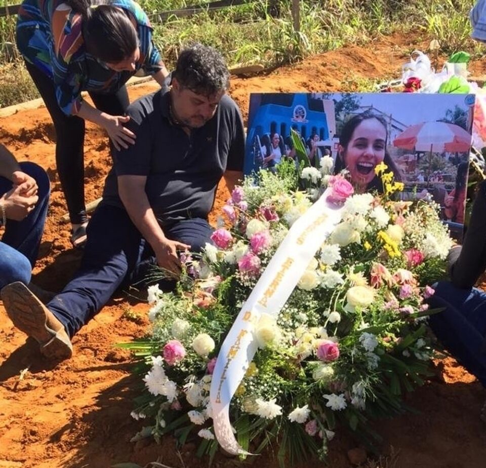 ‘Me acorda desse pesadelo’ diz pai de adolescente que foi morta e teve quarto incendiado em RO