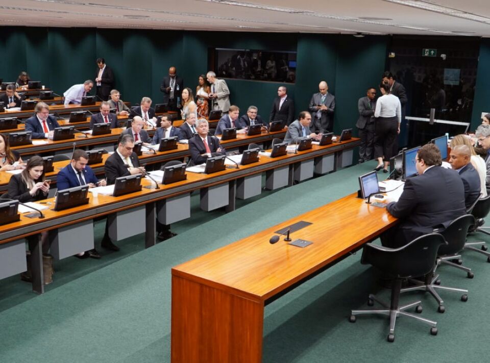 assista à votação da reforma da Previdência na CCJ da Câmara