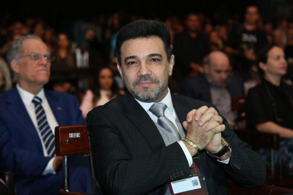 Deputado Marco Feliciano protocolou pedido de impeachment de Mourão