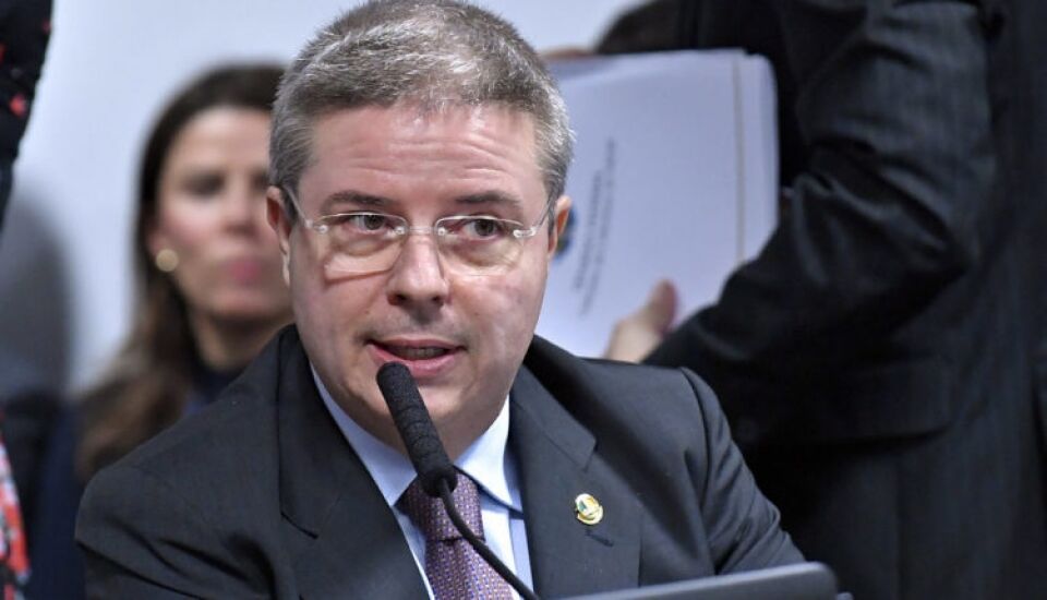 Anastasia vai relatar projeto que desengaveta denúncias contra ministros do STF