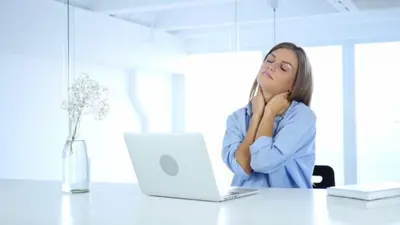 Ficar muito tempo sentado faz mal? Veja os impactos em sua saúde