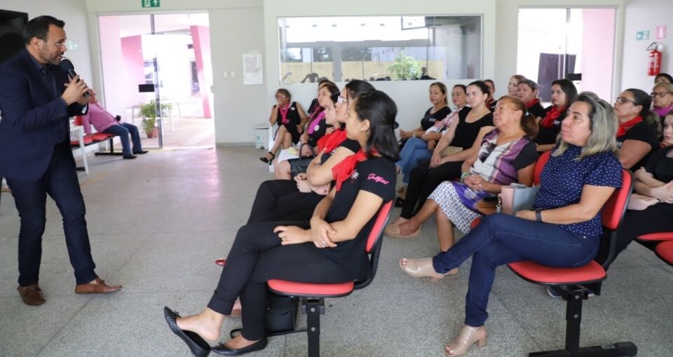 Prefeitura realiza oficina de empoderamento da mulher com foco na empregada doméstica