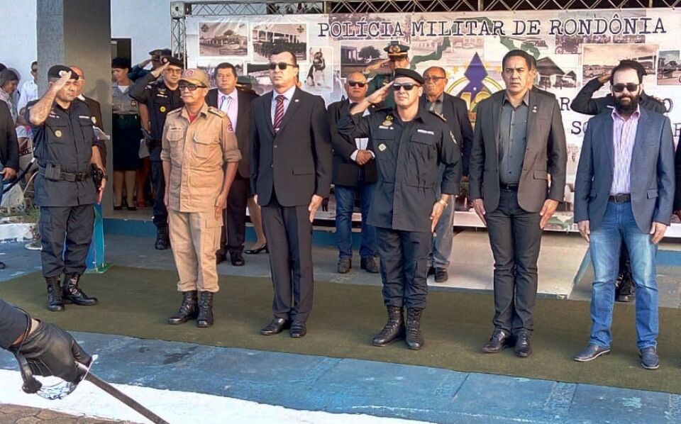 Deputado Eyder Brasil participa de formatura alusiva ao Patrono Tiradentes