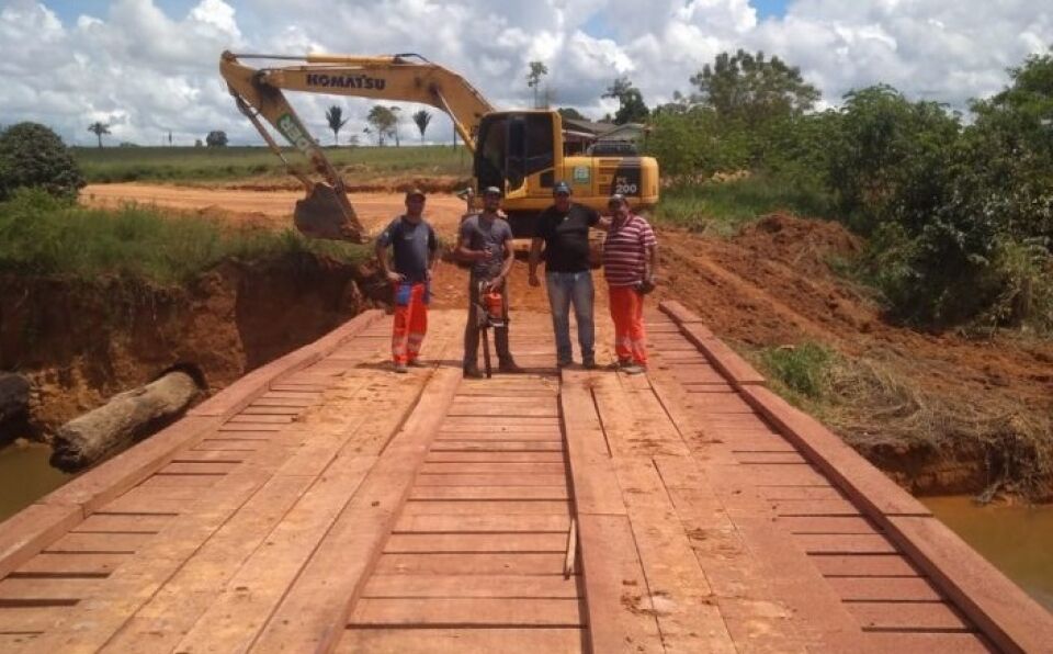 Departamento de Estradas de Rodagem trabalha na recuperação de pontes no Rio Vermelho e Rio das Antas