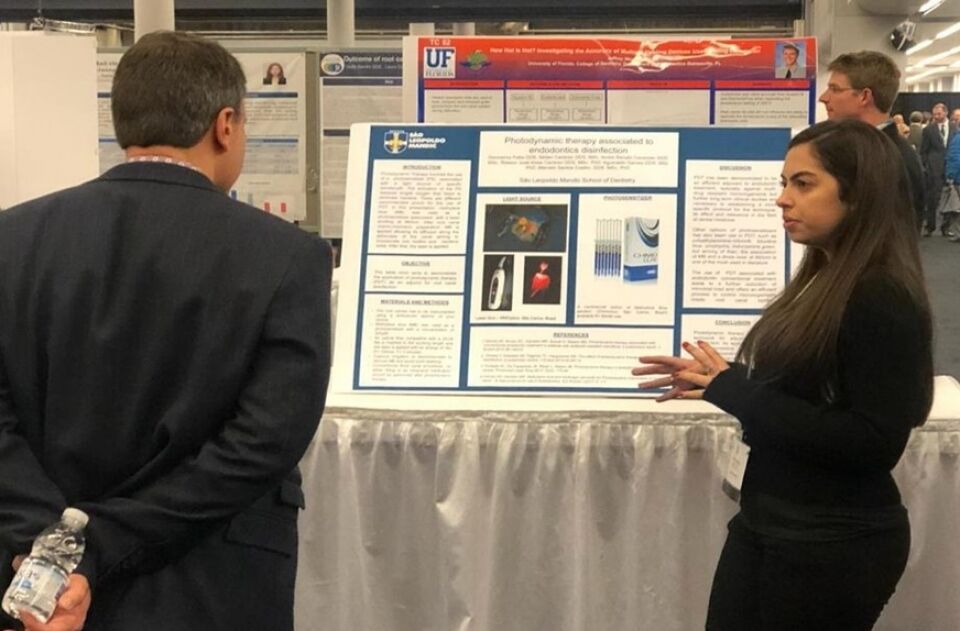 Acadêmica de Rondônia e seu professor participaram do ‘Annual Meeting da American Association of Endodontists no Canadá’