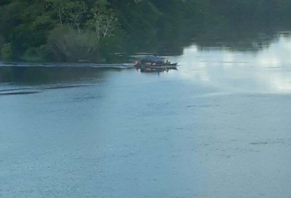 Hóspedes do Hotel Pakaas flagram veículo brasileiro sendo levado para a Bolívia