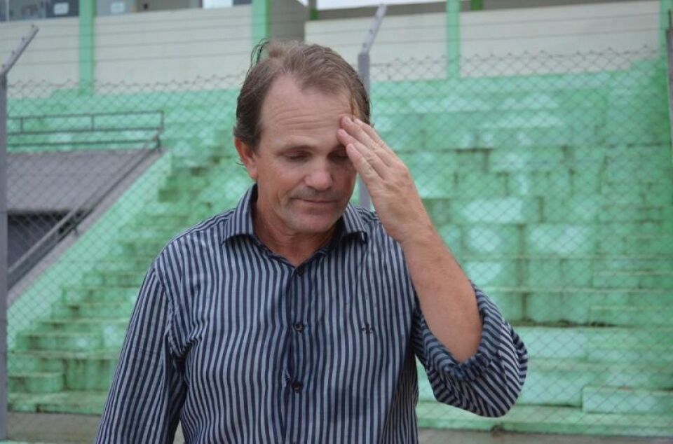 Técnico e jogador do Ji-Paraná são encaminhados à delegacia após derrota contra o Vilhenense
