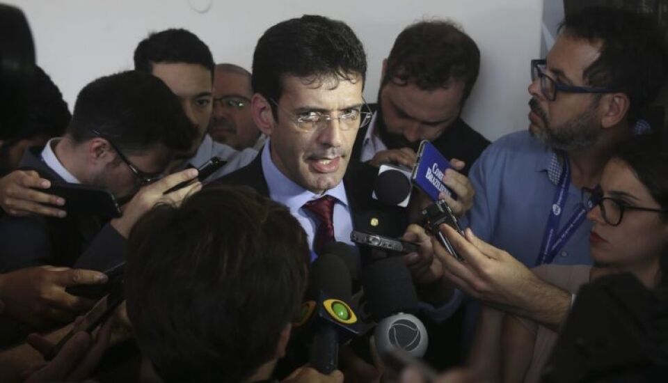 Polícia Federal faz busca e apreensão na sede do PSL em Minas Gerais