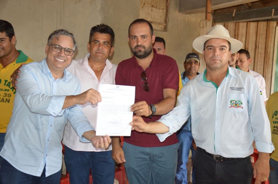 Geraldo da Rondônia assina convênio para construção de guaritas de mototáxis em Buritis