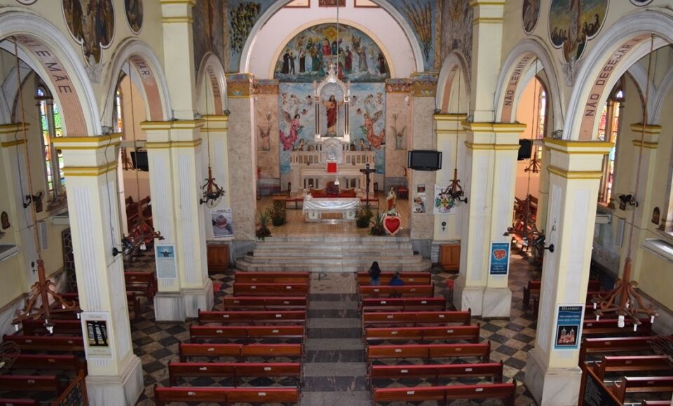 Católicos Reinauguram a Catedral de Porto Velho que reúne milhares de fiéis