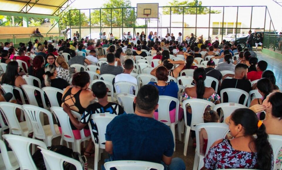 Mais de 400 famílias comemoram o encerramento de mais uma etapa para receberem uma unidade habitacional no Residencial Orgulho do Madeira, em Porto Velho