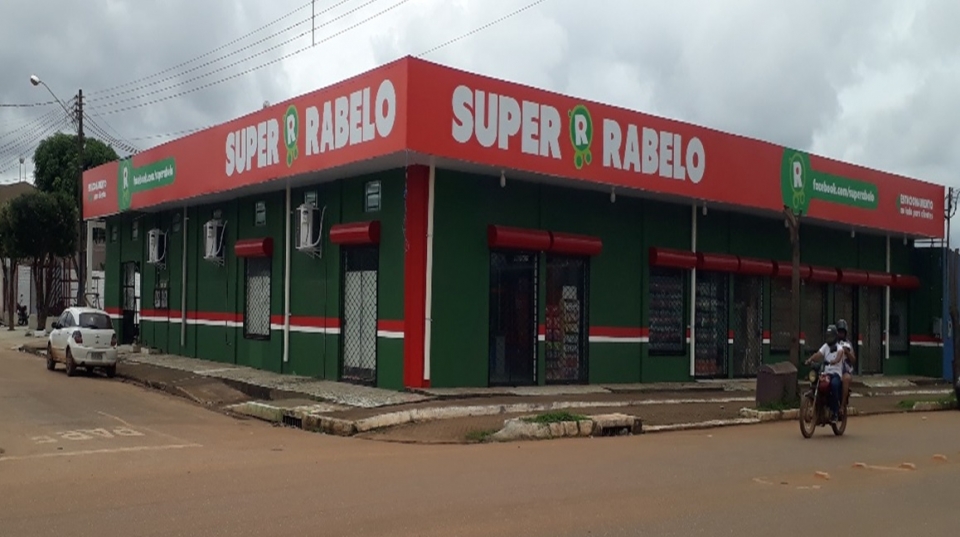 Inaugura 4ª feira o 1º supermercado