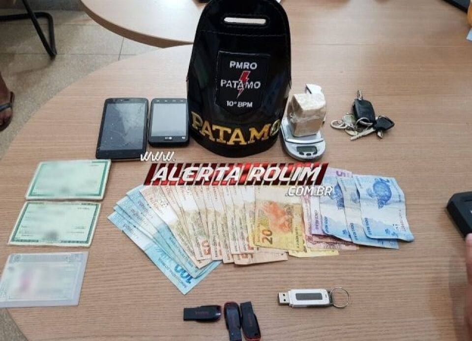 04 suspeitos são presos pela equipe do patamo do 10º bpm com droga, balança de precisão e dinheiro