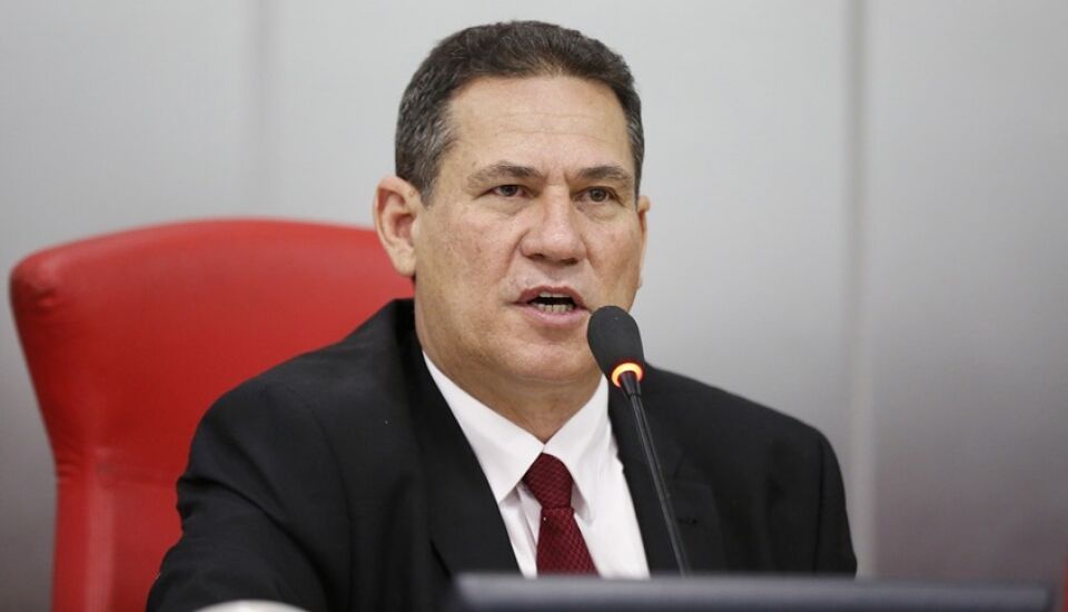 Mandar Maurão de Carvalho passar 14 anos na cadeia