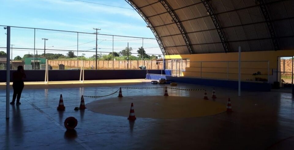 Prefeitura revitaliza poliesportivo do bairro Três Marias, na zona Leste