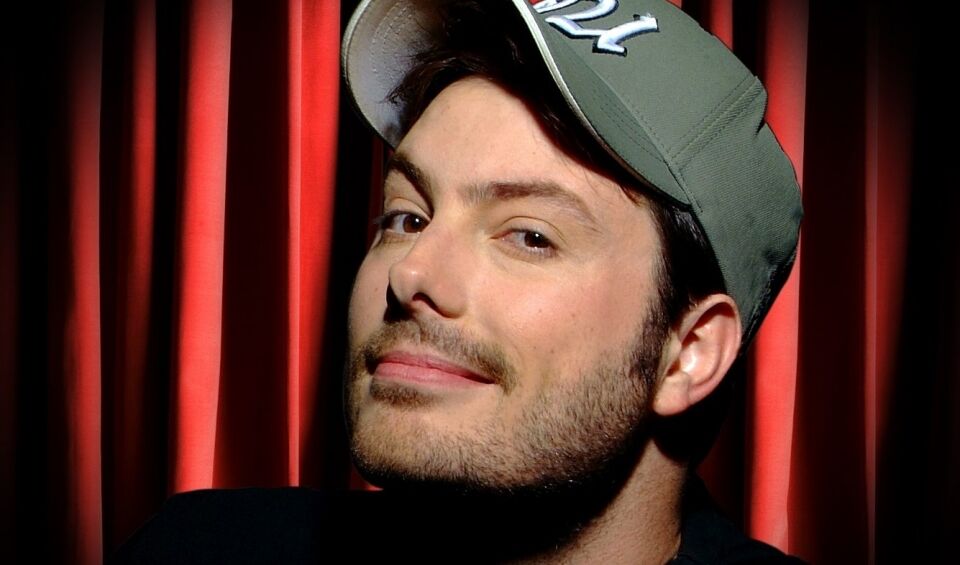 Danilo Gentili sobre Olavo de Carvalho: “Seria esse véio tão poderoso assim que muda até o que a imprensa pensa?”