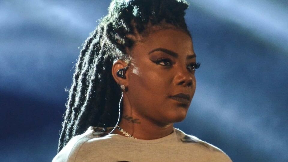 Ludmilla volta a andar após perder movimentos: "Estava muito mal"