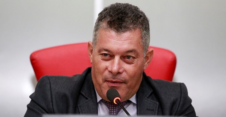 Deputado Edson Martins terá destino decidido hoje no Superior Tribunal de Justiça