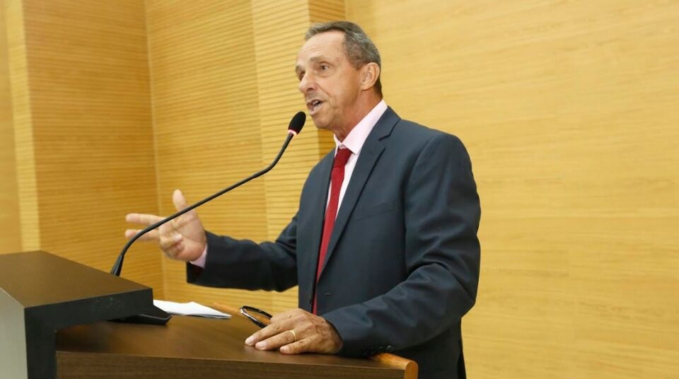 Lazinho da Fetagro critica ações do Governo Federal envolvendo a Educação