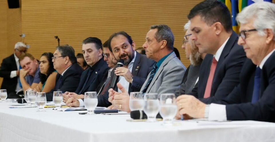 Crise no setor leiteiro é debatida durante audiência pública na Assembleia Legislativa
