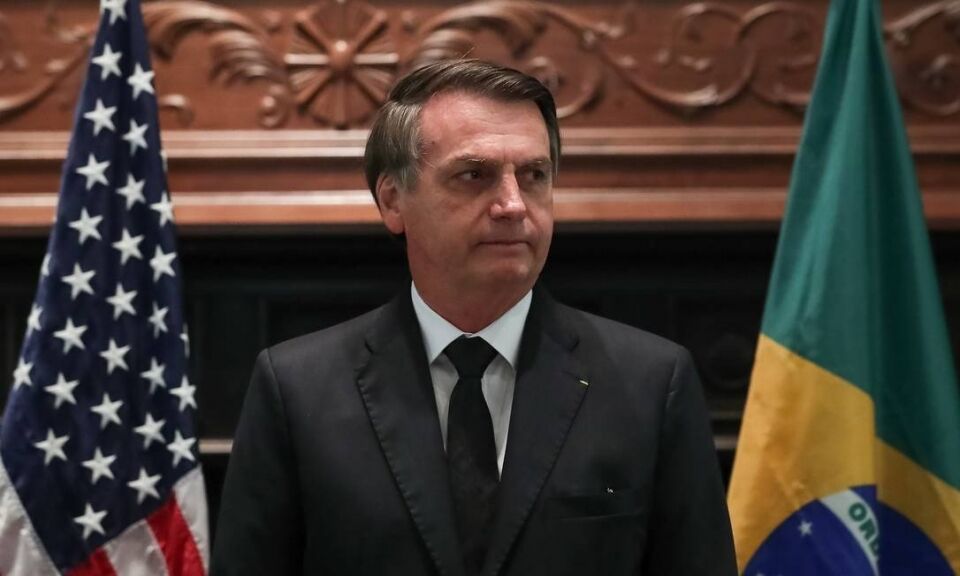 ‘Brasil e EUA acima de tudo’, diz Bolsonaro ao receber prêmio em Dallas