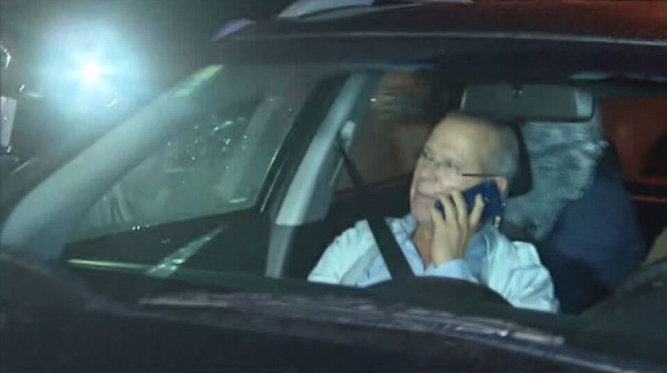 Ex-ministro José Dirceu se entrega à PF em Curitiba para cumprir pena na Lava Jato